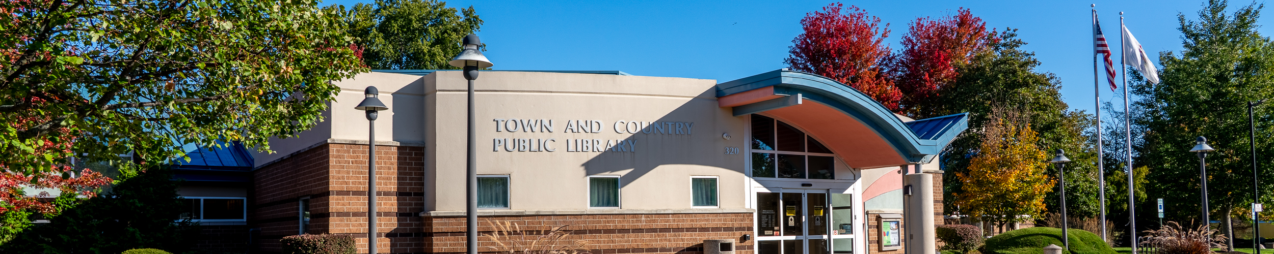 Town and Country Public Library building during Fall